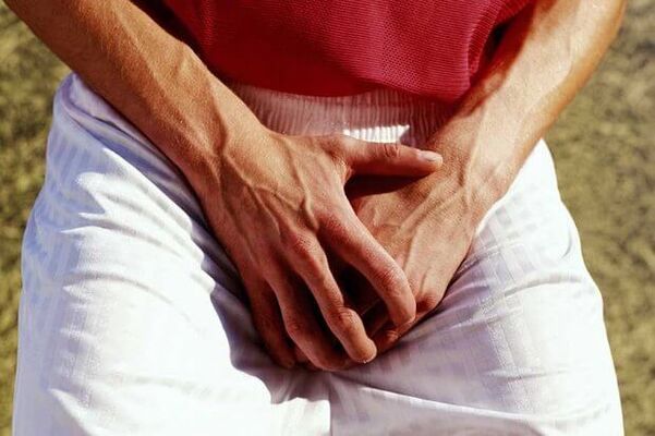 bol u muškim testisima